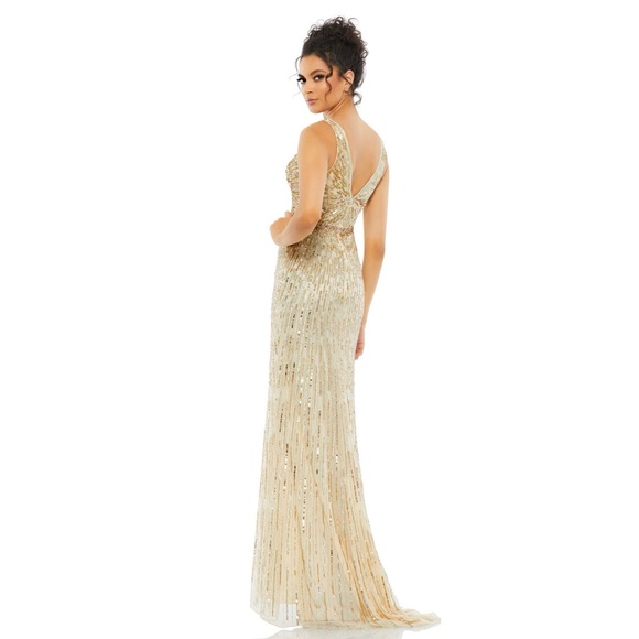 NWT MAC DUGGAL Starburst Sequin Embellished Gold V-Neck Evening Gown Size 6 - Picture 3 of 12
